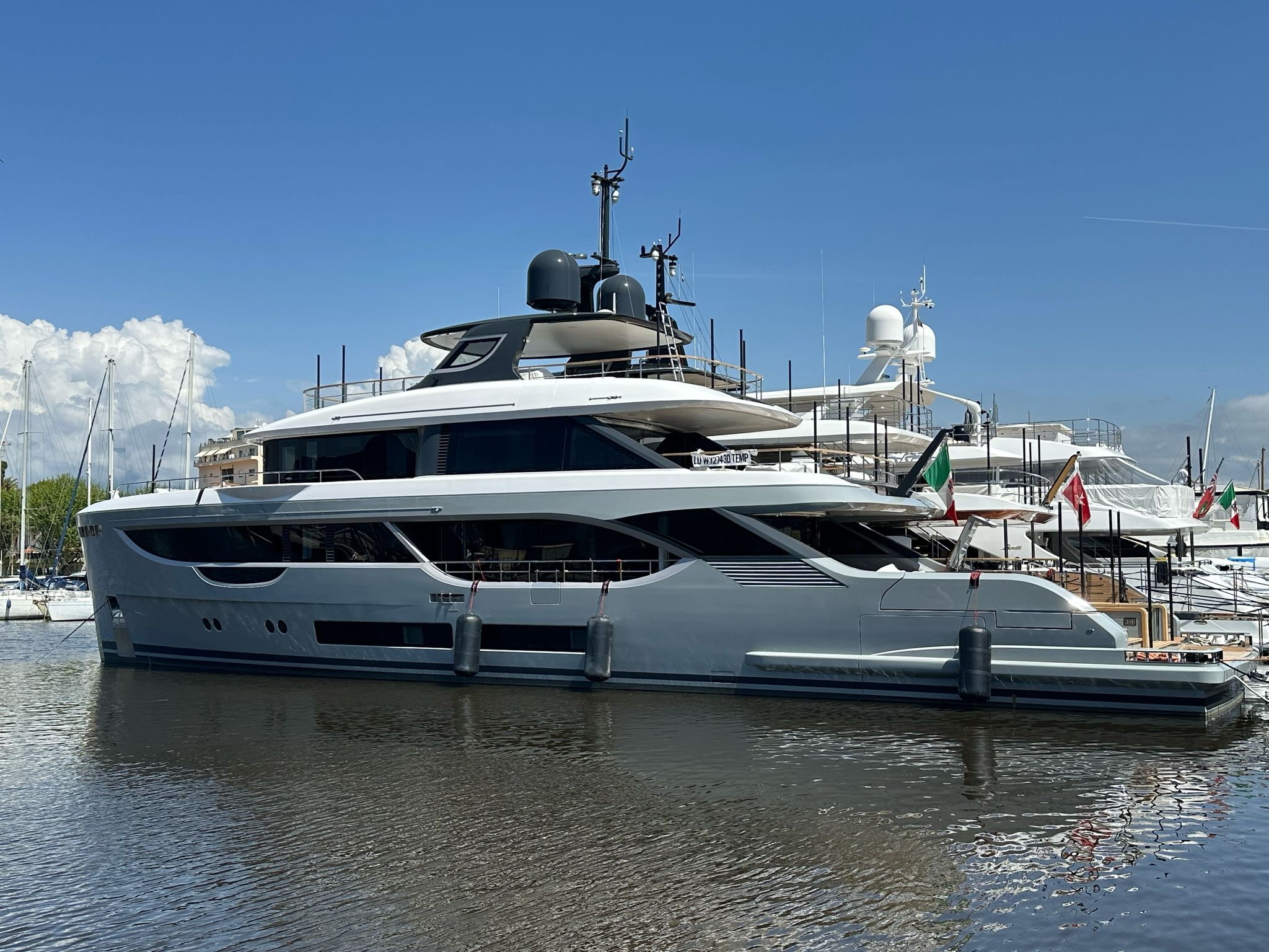 2025 Benetti Oasis 34 BO212 Yacht For Sale