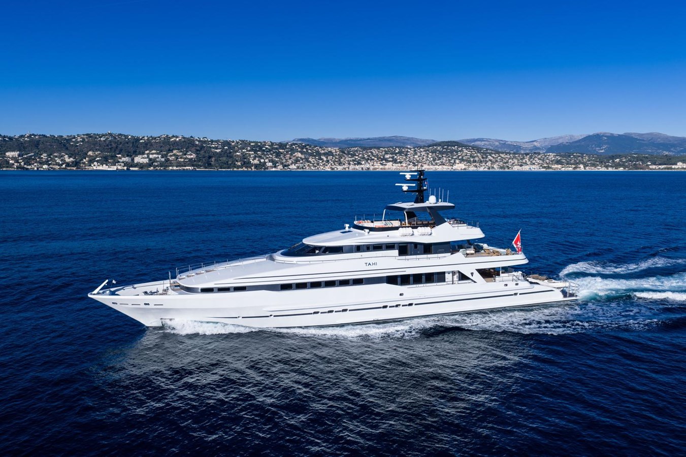 HEESEN YACHTS 